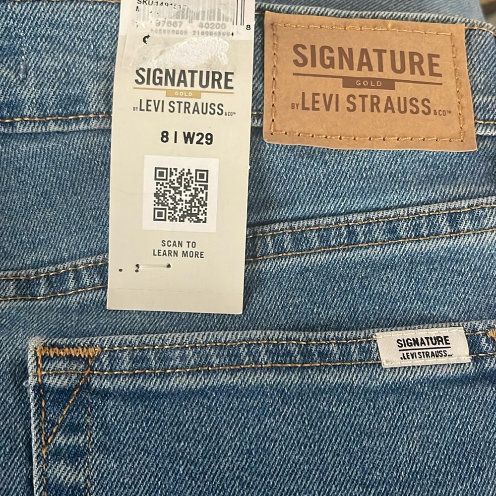 Levi Strauss Signature Heritage Distressed 9” Bermuda Jean Shorts NWT 8/29 - Picture 7 of 11